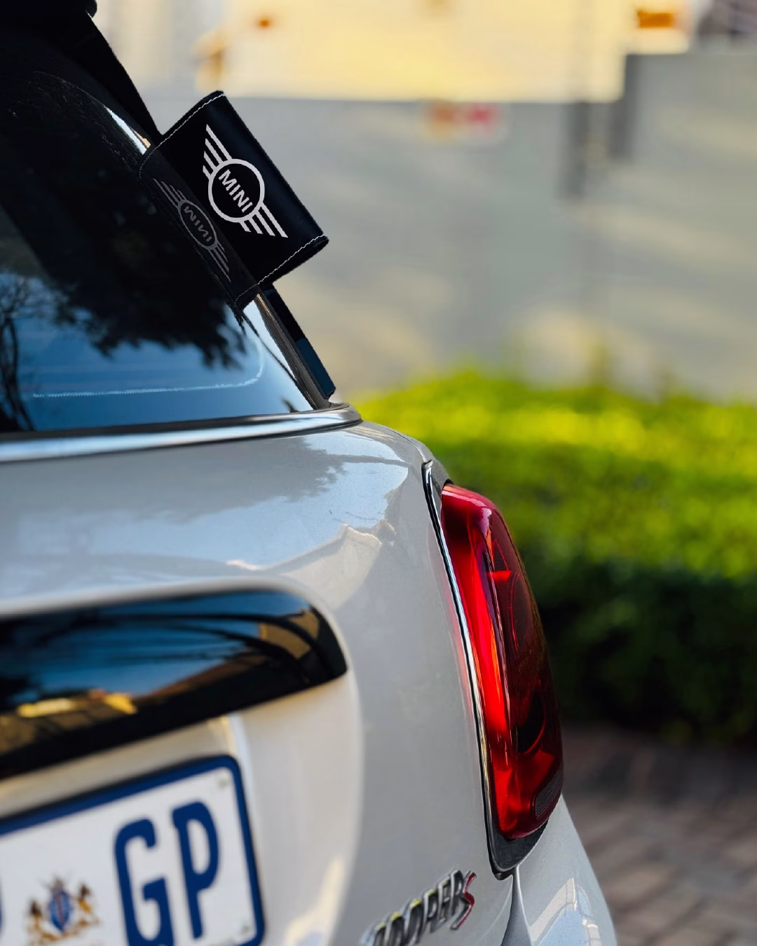 Tag-Your-Car-Black-November-Sale-mobile-Banner